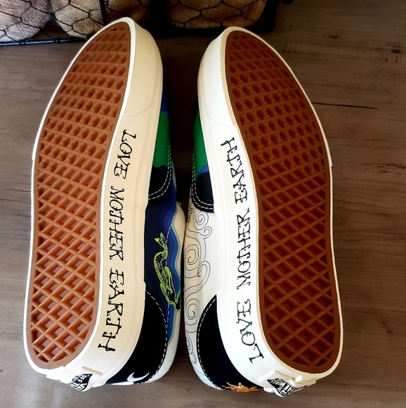 Vans Love Mother Earth Era Sneakers - Picture 5 of 8